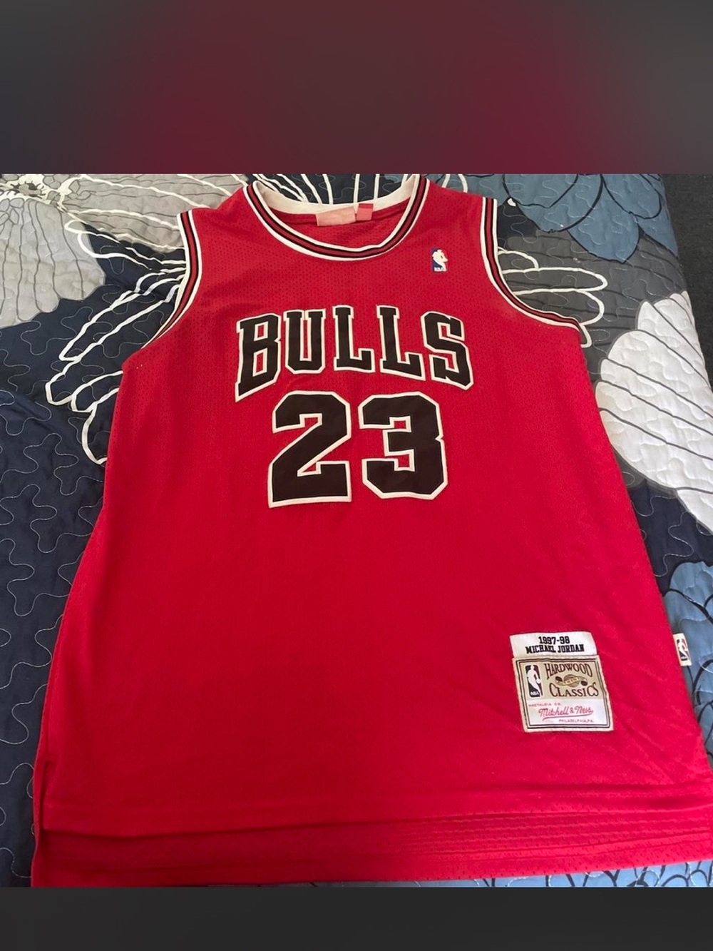 Mitchell & Ness Chicago Bulls Red #23 Hardwood Classics Jersey